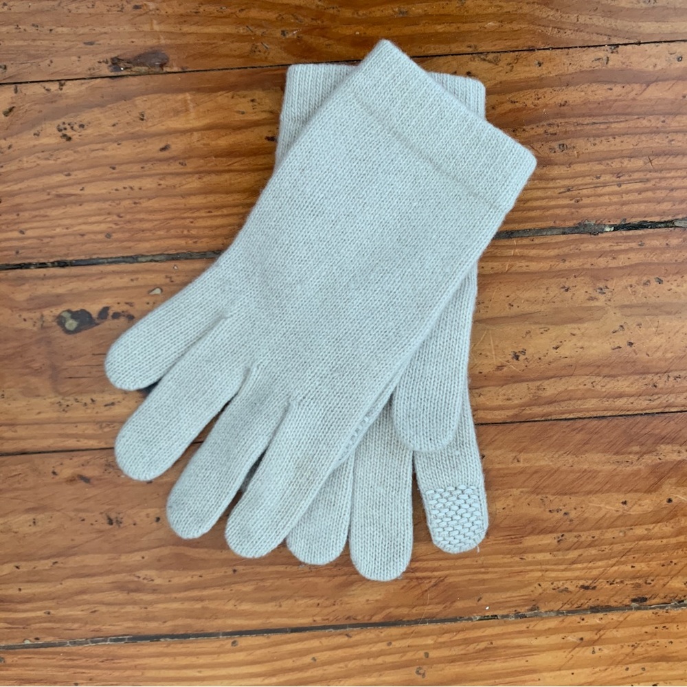 Aritzia Cashmere Gloves